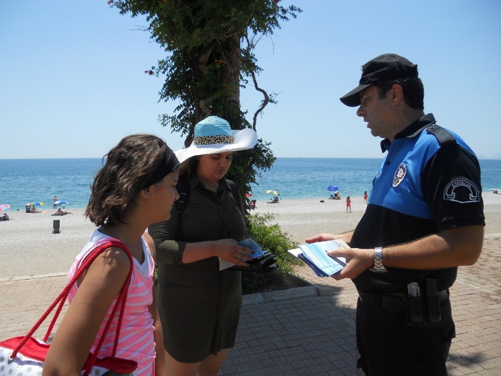 Antalya polisi boğulmalara ve güneş çarpmalarına karşı uyardı