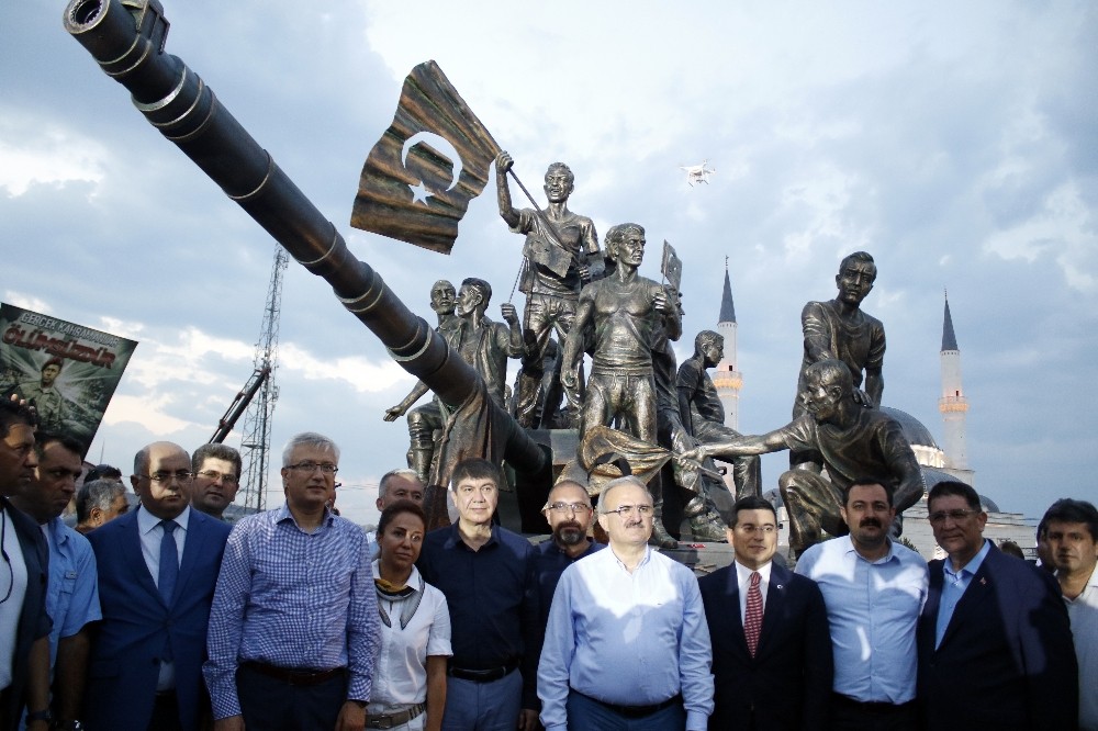Kepez’de 15 Temmuz Demokrasi Anıtı’na yoğun ilgi