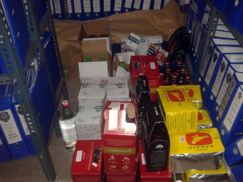 Antalya’da 113 şişe kaçak içki ele geçirildi