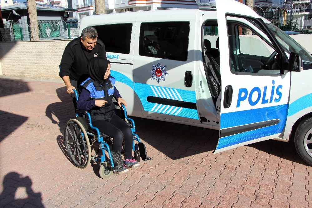 Engelli Büşra’nın hayaline polis yardımı