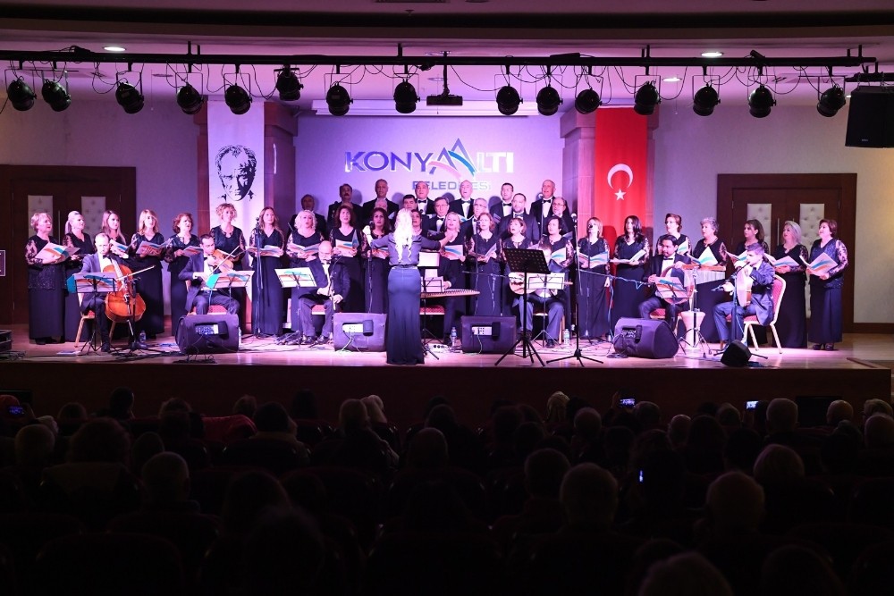 Konyaaltı Belediyesi TSM Korosu’ndan konser