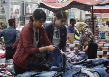İranlılara 5 yıldızlı sokak pazarı