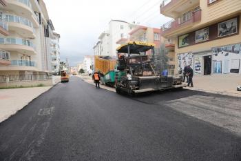Manavgat’ta asfalt çalışmaları devam ediyor