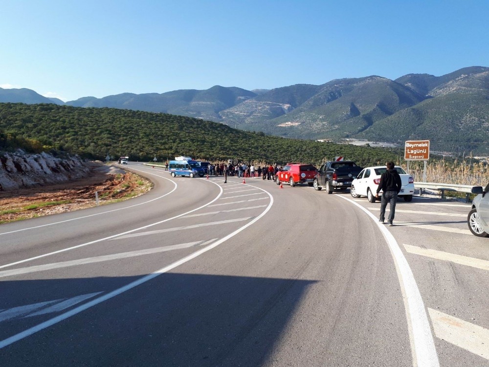 Antalya’da öğrencilerin otostopu acı bitti