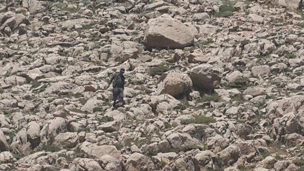 Kayıp müzisyenin cesedi 8 metrelik kayalıkların dibinde bulundu