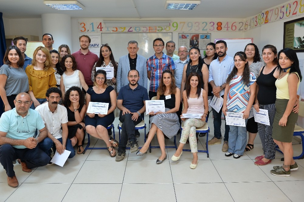 Muratpaşa öğretmenlerine sertifika