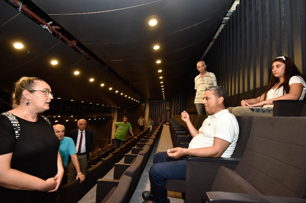 Başkan Uysal, Türkan Şoray Kültür Merkezi inşaatını inceledi