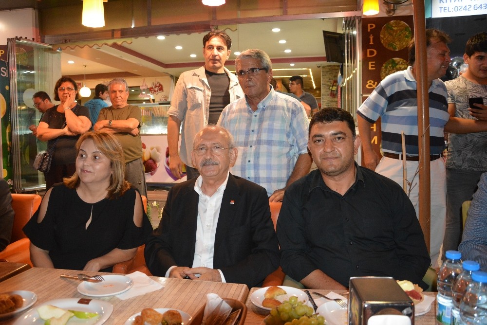 CHP Lideri Kılıçdaroğlu’na Korkuteli’nde yanık dondurma ikramı