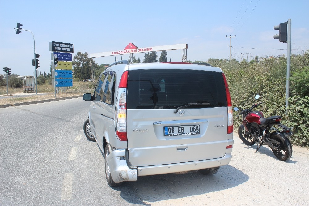 Manavgat’ta meydana gelen 2 ayrı motosiklet kazasında 3 kişi yaralandı.