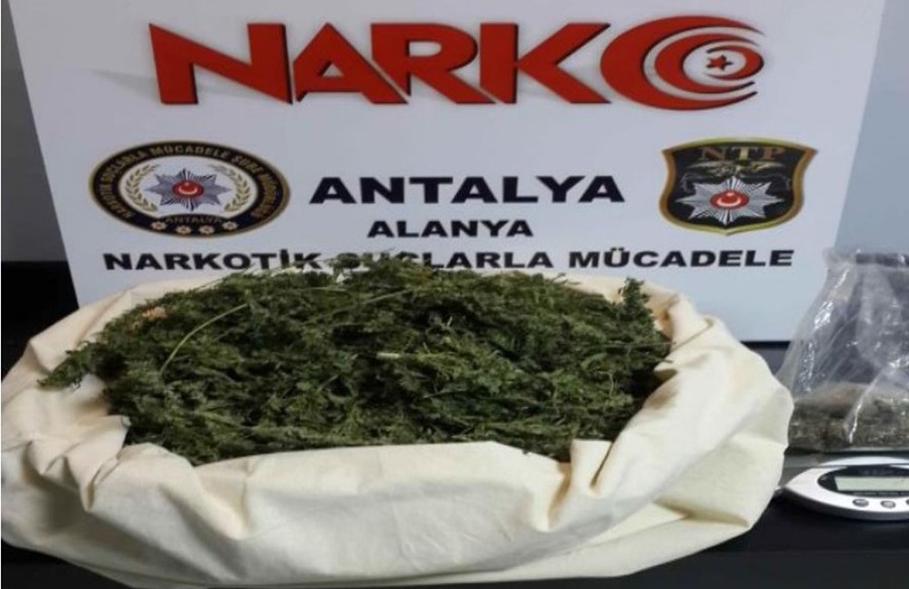 Alanya’da 2 ayrı uyuşturucu operasyonu: 2 gözaltı