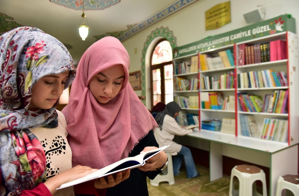 Kepez’in camilerine çocuk kütüphanesi