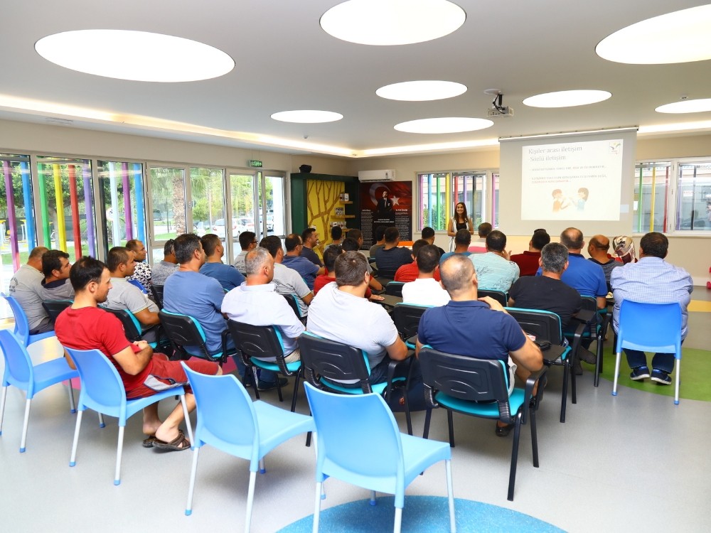 Manavgat belediyesi personeline iş hayatı ve iletişim semineri