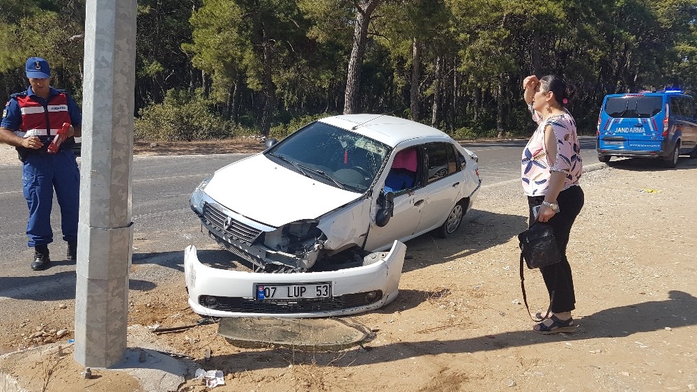 Manavgat’ta trafik kazaları: 2 yaralı