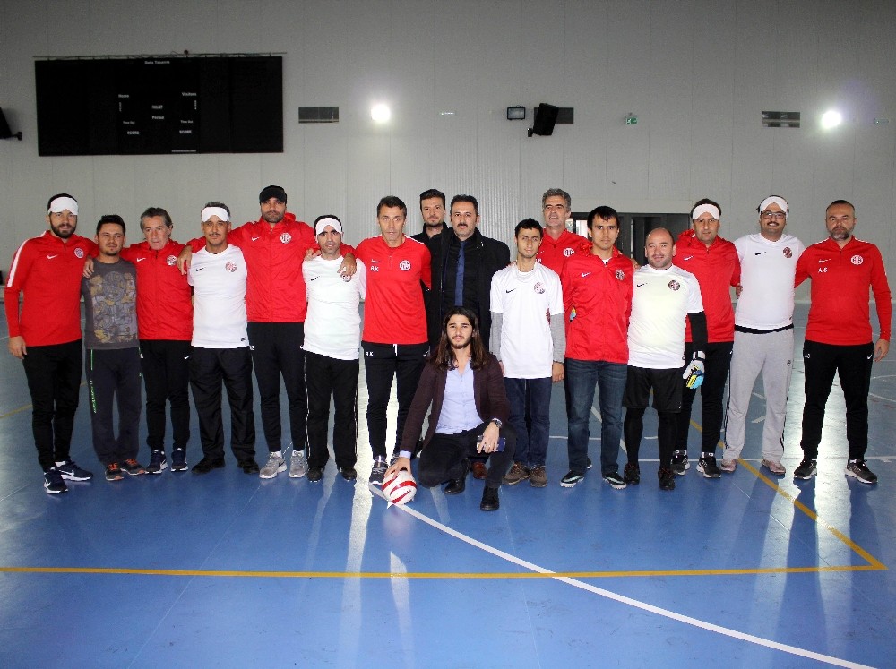 Antalyaspor teknik heyetinden, görme engellilerle maç