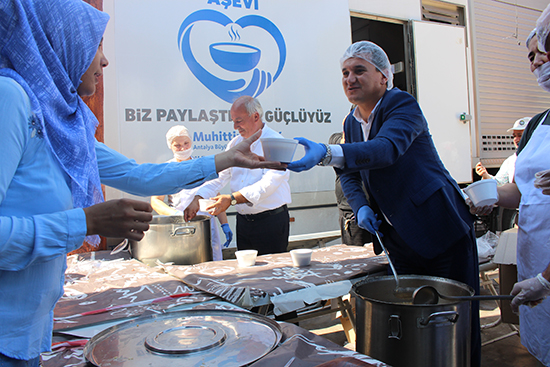 Antalya Büyükşehir’in aşure programı sona erdi