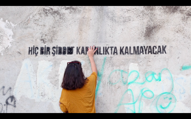 KADINA ŞİDDETE KLİPLİ HAYKIRIŞ