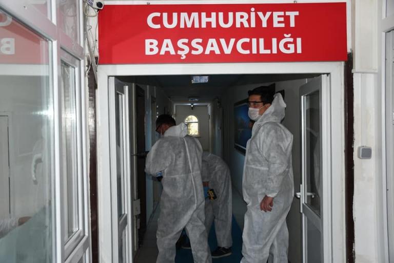 KEMER’DE KORONAVİRÜS’E KARŞI ÖNLEM ÇALIŞMALARI DEVAM EDİYOR