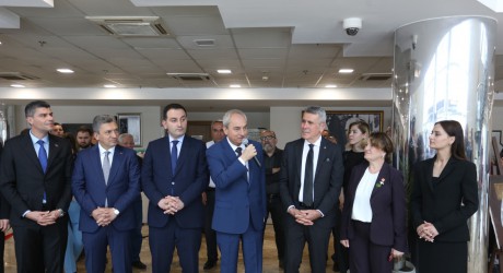 Kocagöz, Sanat bir toplumun aynasıdır