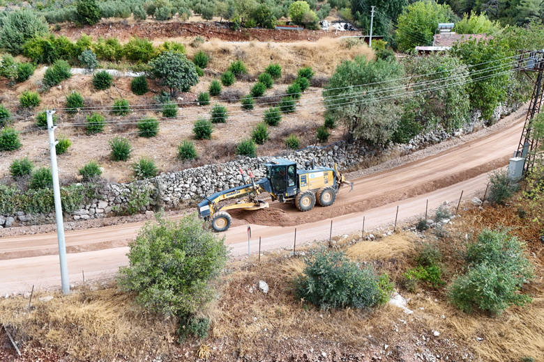 Büyükşehir’den Finike Dağbağ Mahallesi’ne asfalt