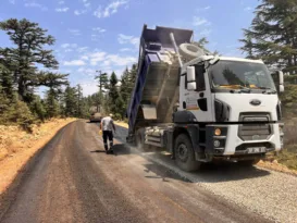 Büyükşehir Belediyesi’nden Toroslar’a asfalt