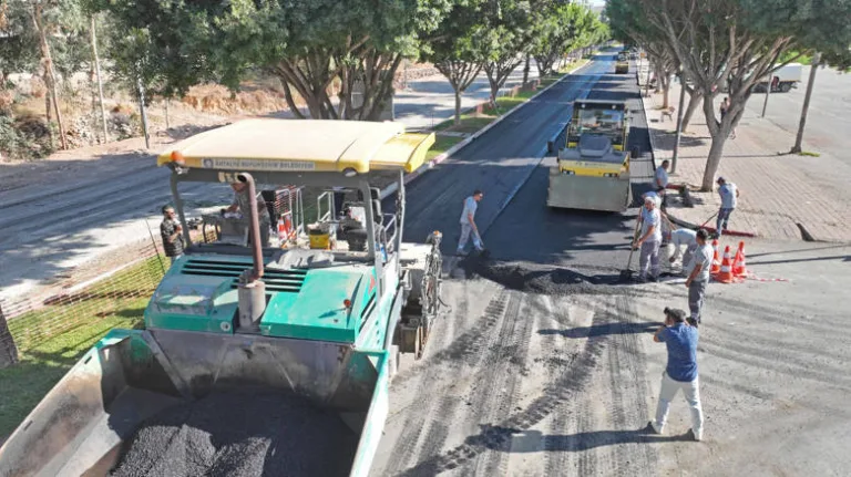 Büyükşehir’den Uncalı Caddesi’ne  modern ve güvenli ulaşım altyapısı