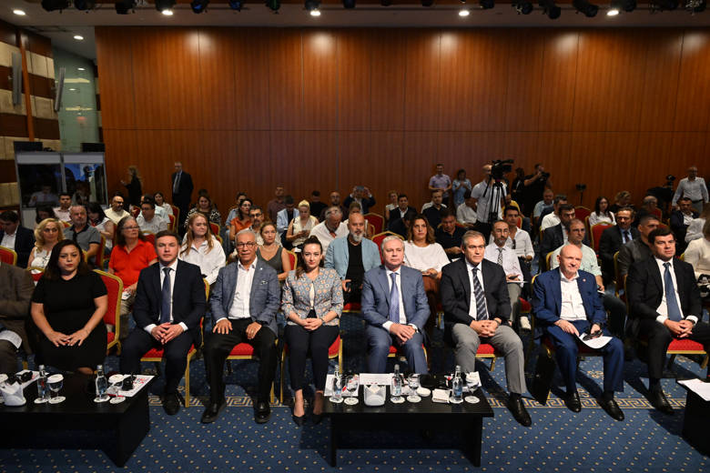 Antalya iş dünyası Moskova heyeti ile buluştu