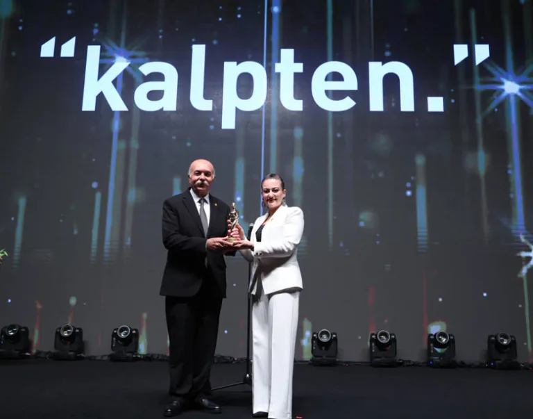 62.Uluslararası Antalya Altın Portakal Film Festivali,  sinemanın en ‘Kalpten’ haliyle sinemaseverlere ‘Merhaba’ dedi