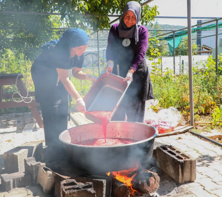 Kadın kooperatiflerinde kış hazırlığı başladı