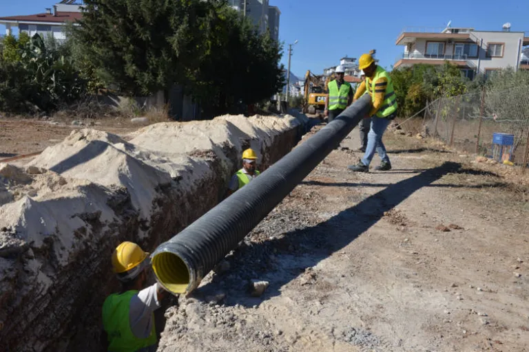 Büyükşehir’den Döşemealtı’na 124 Kilometre Yeni Kanalizasyon Hattı