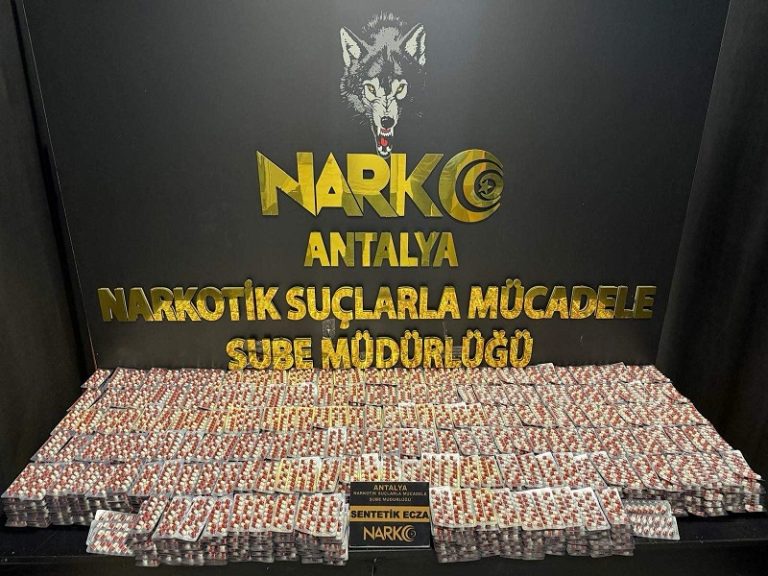Antalya’da Narkotik Operasyonları: Sentetik Ecza ve A4 Ele Geçirildi