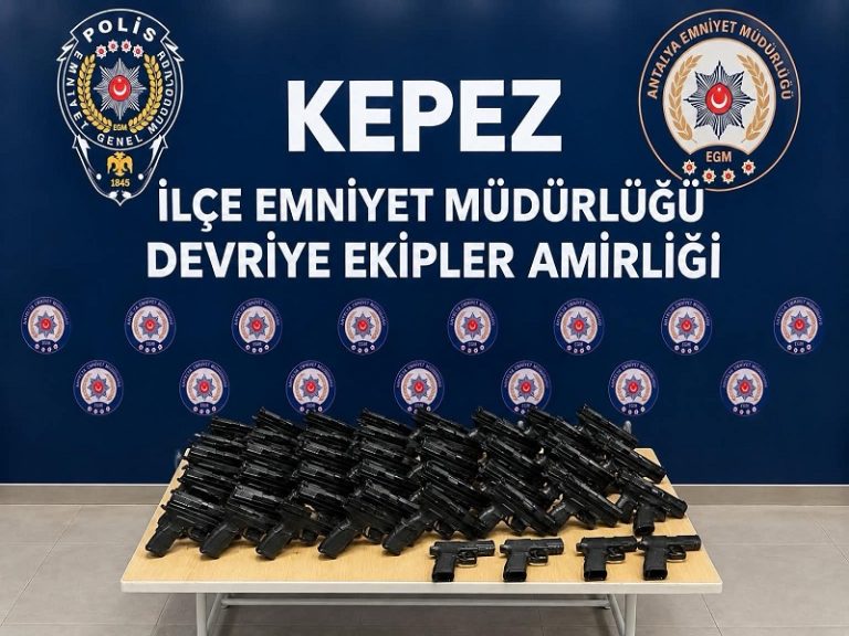 Kepez’de Silah Ticareti Operasyonu: 32 Tabanca Ele Geçirildi