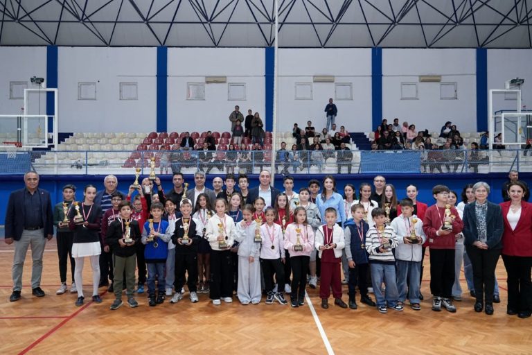 Konyaaltı’nda Cumhuriyet Bayramı Tenis Turnuvası Heyecanı