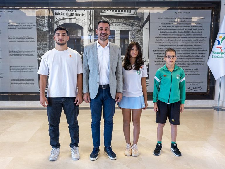 Manavgat Belediyesi’nden Başarılı Sporculara Ödül