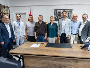 Manavgat Belediyespor Kadın Voleybol Takımı’na Sponsor Desteği