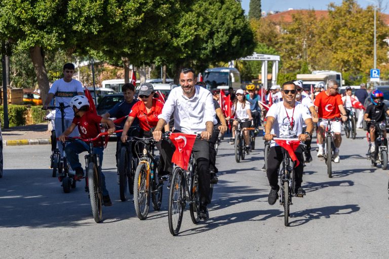 Manavgat’ta Cumhuriyet İçin Pedal Çevirdiler